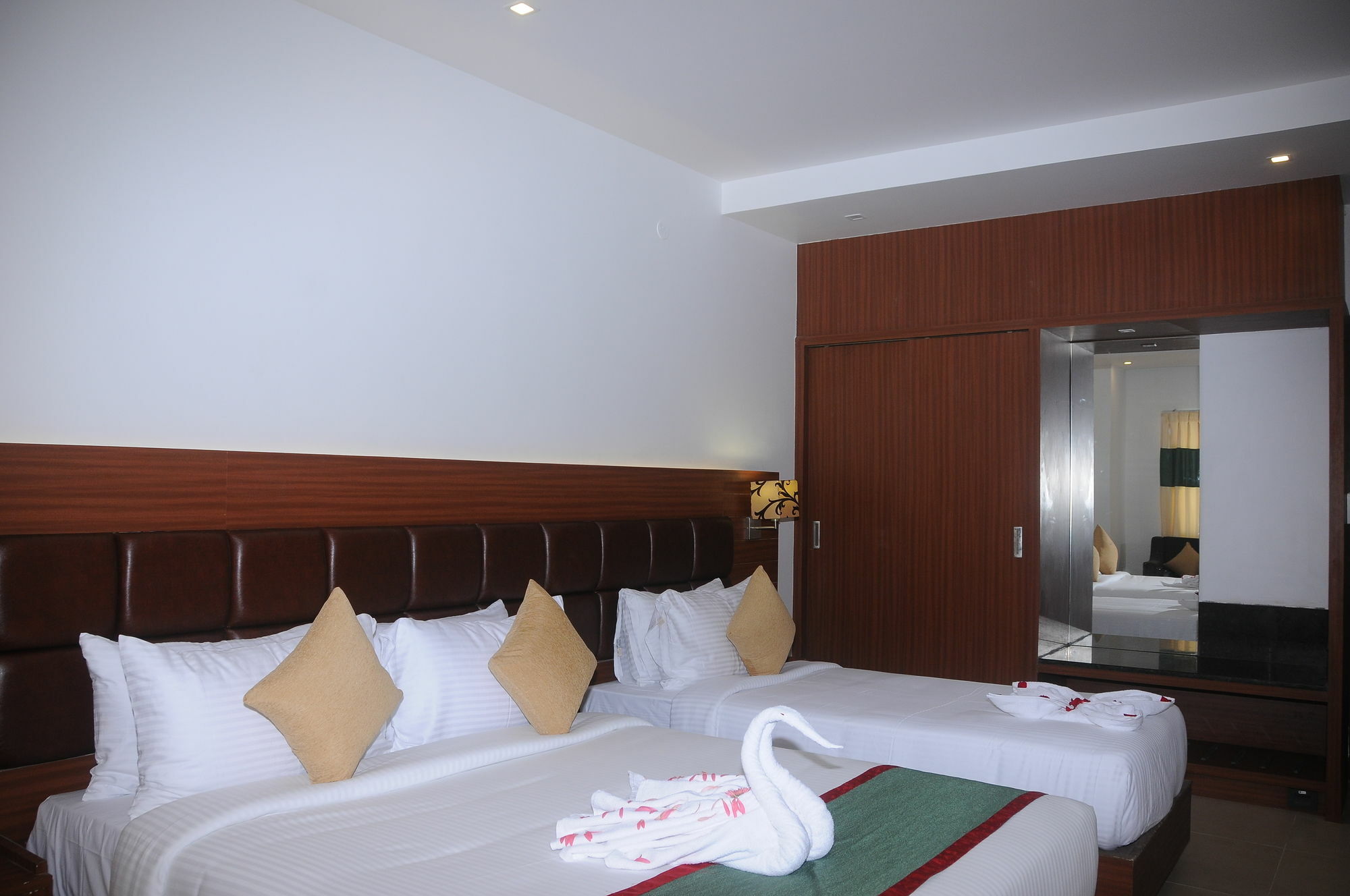 Hotel Nk Grand Park Airport Hotel Chennai Extérieur photo